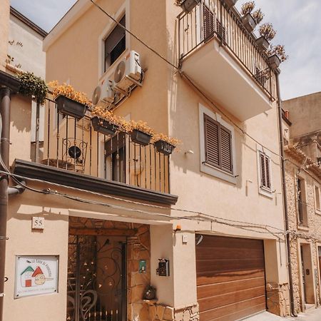 La Casa Di Pinocchio Hotel Ена Екстериор снимка
