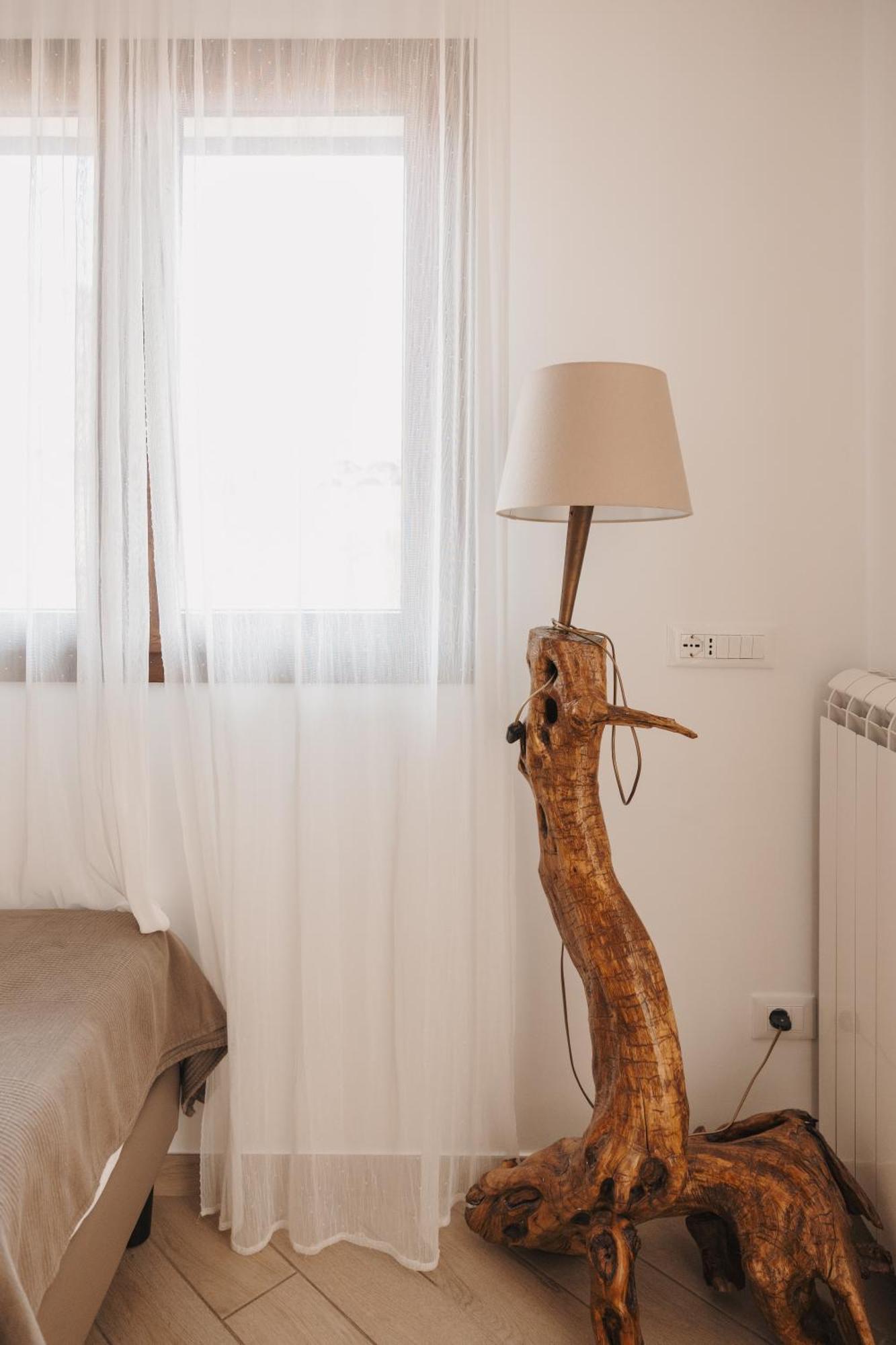 La Casa Di Pinocchio Hotel Ена Стая снимка