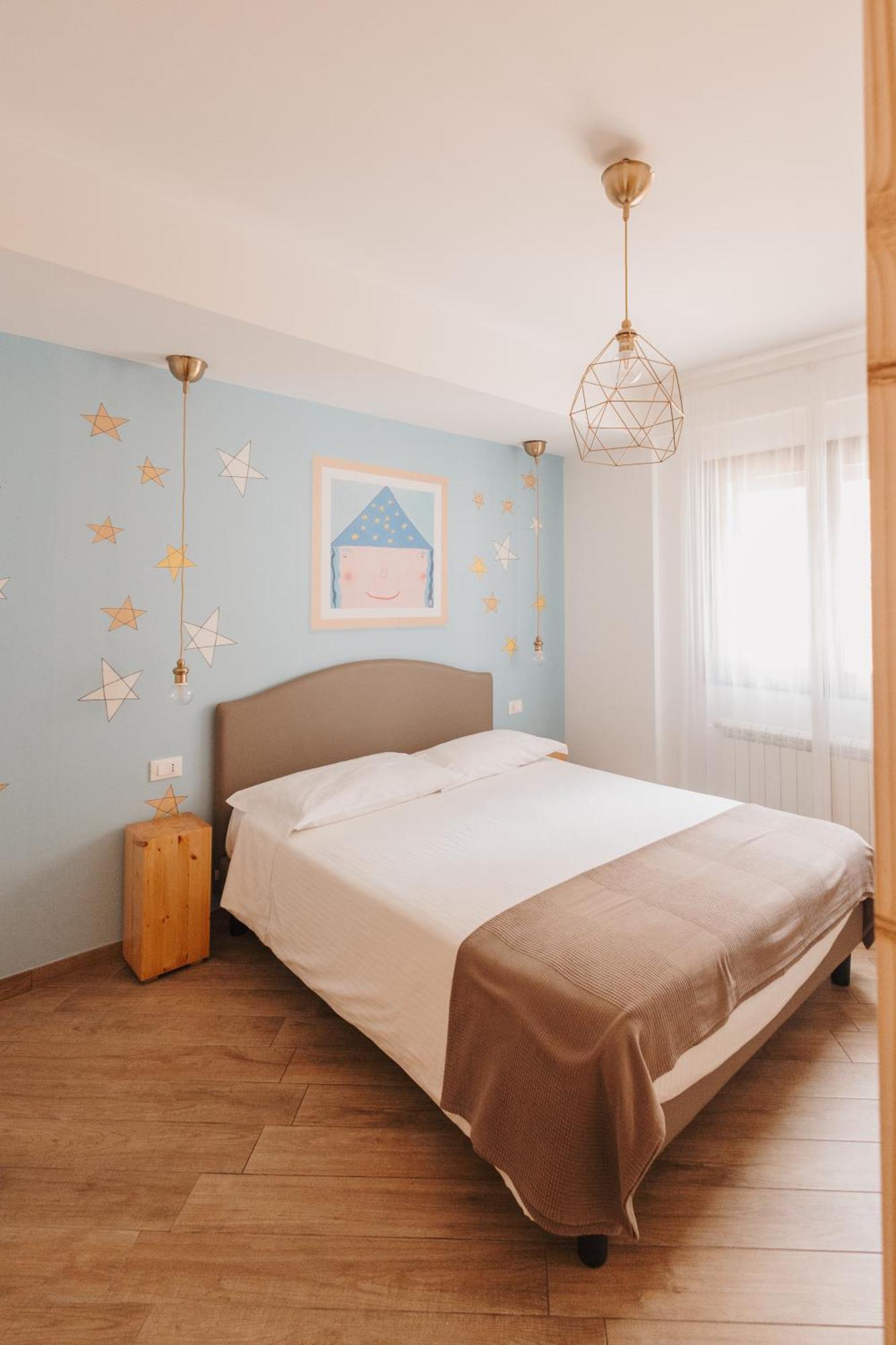 La Casa Di Pinocchio Hotel Ена Екстериор снимка