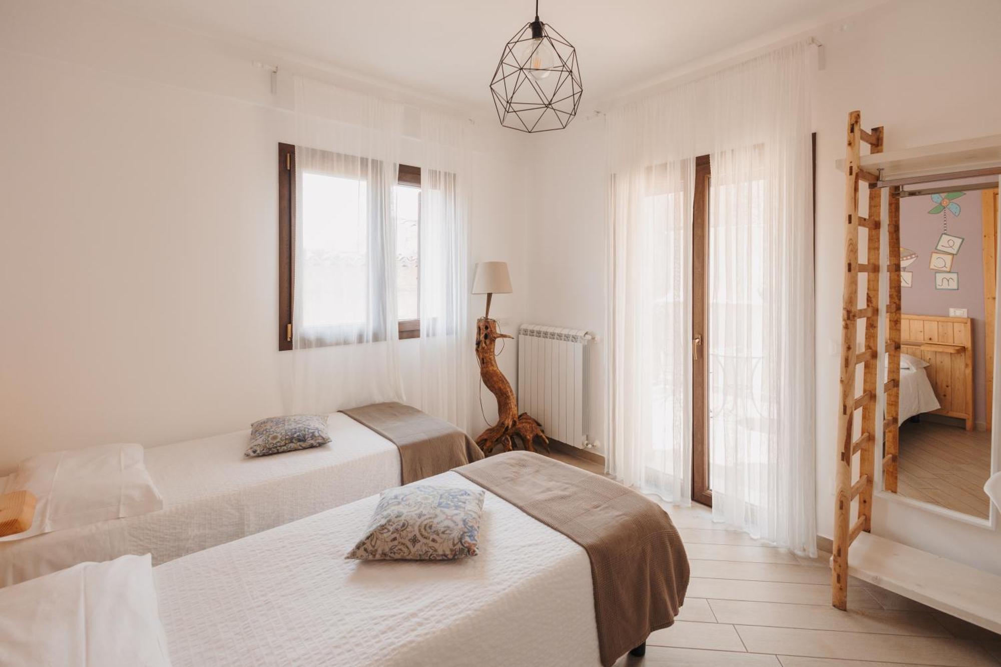 La Casa Di Pinocchio Hotel Ена Екстериор снимка