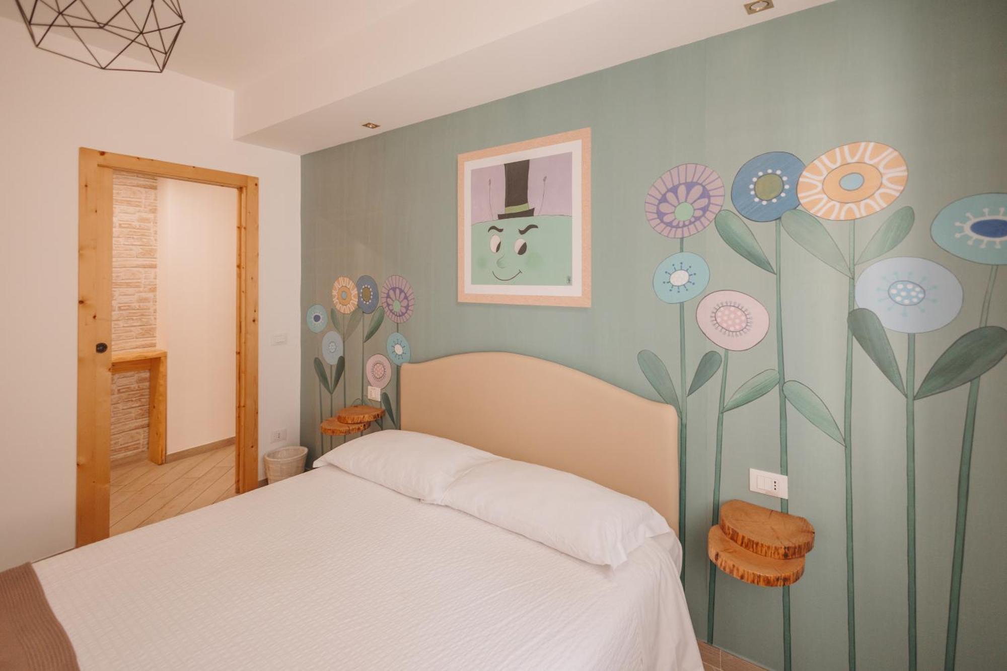 La Casa Di Pinocchio Hotel Ена Екстериор снимка