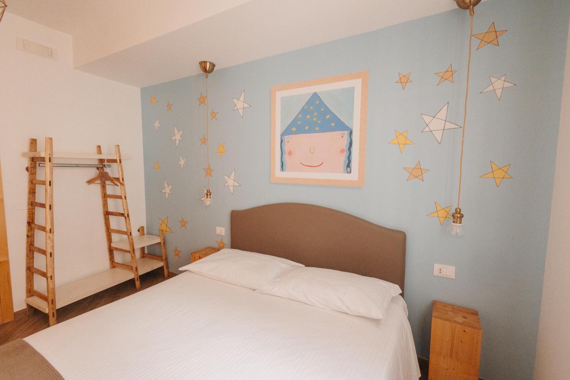 La Casa Di Pinocchio Hotel Ена Екстериор снимка